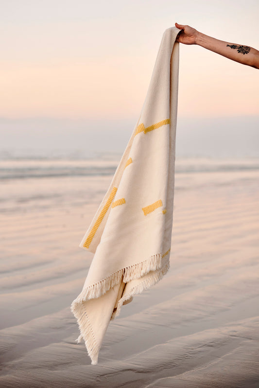 THE DESHA YOGA & MEDITATION BLANKET