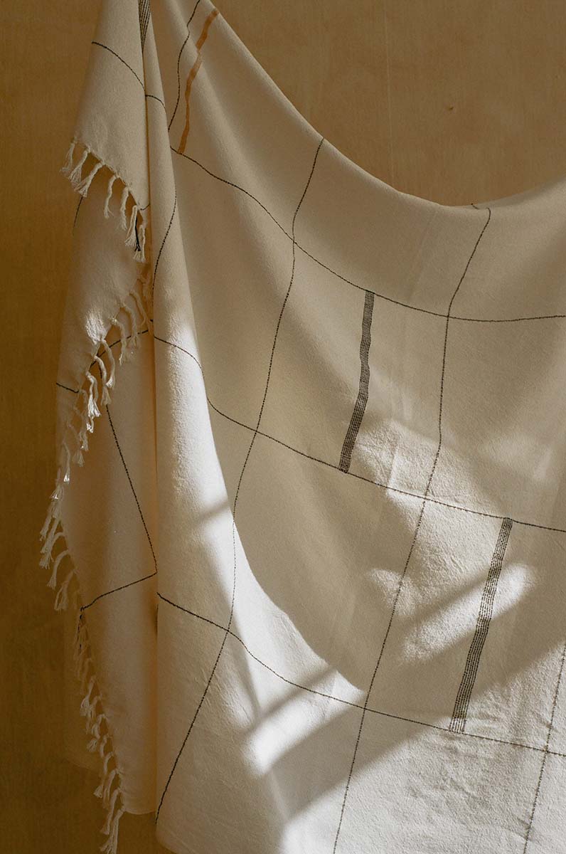 The Nāḍī Throw