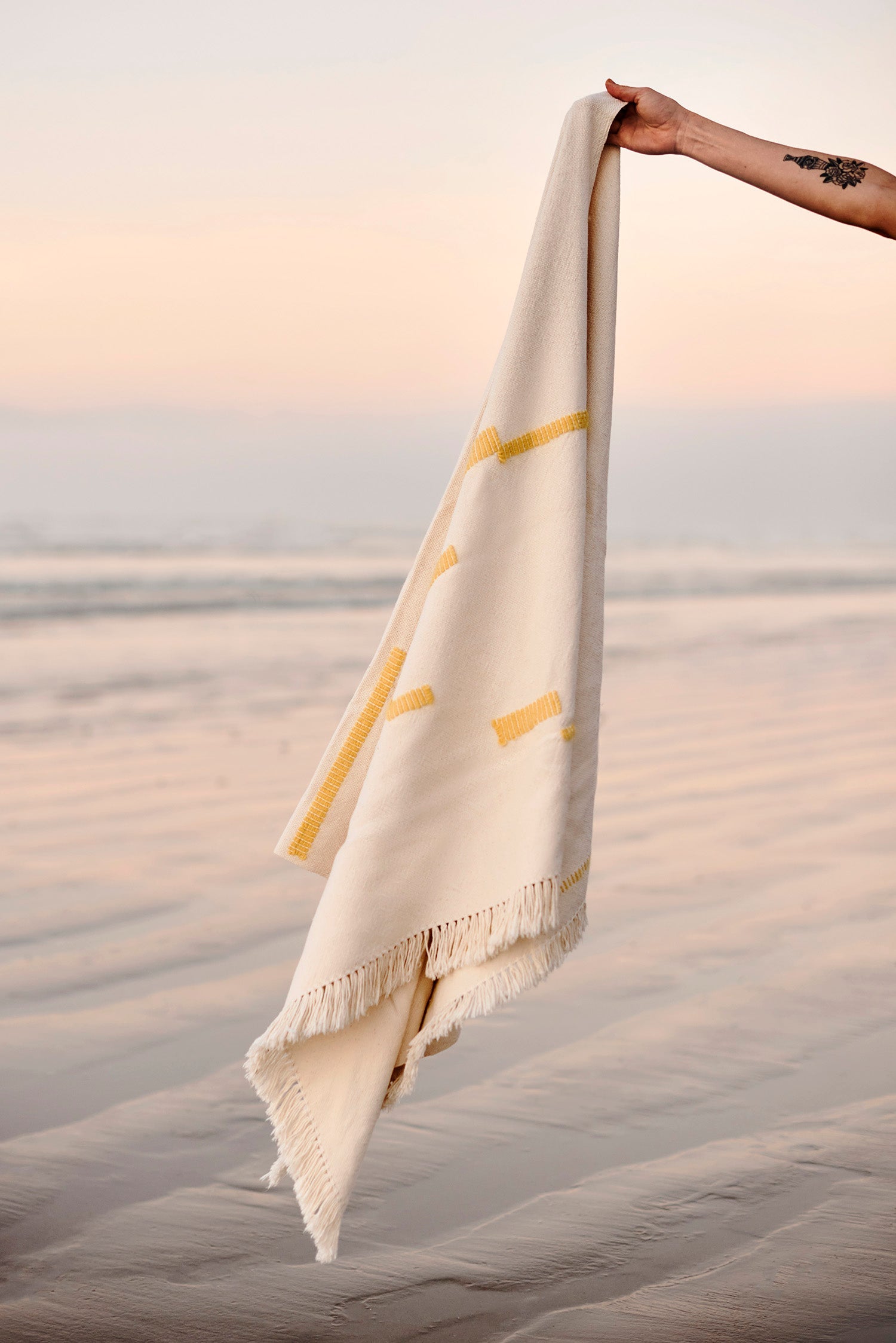THE DESHA YOGA & MEDITATION BLANKET
