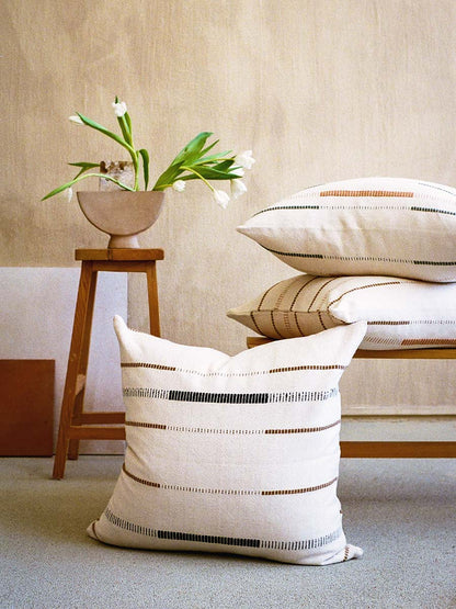 Contemporary Scatter Cushion
Uniquely handwoven in Cape Town using local natural fibres & timeless hand craft techniques